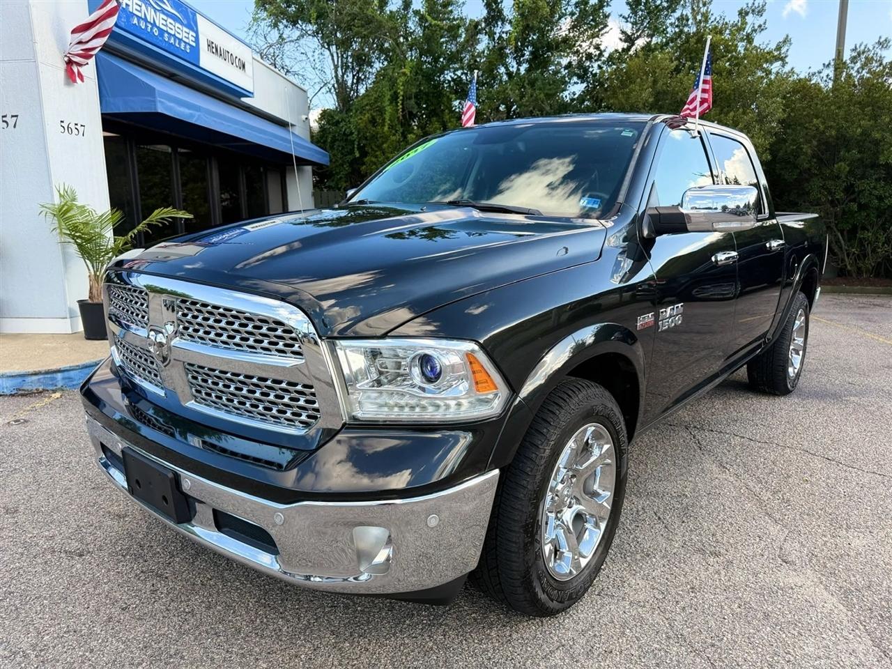 RAM 1500 Laramie 4x4 Crew Cab 5'7" Box 2017
