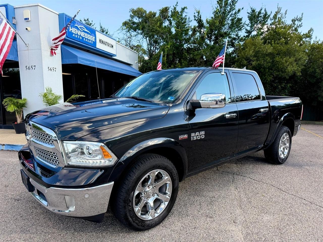 RAM 1500 Laramie 4x4 Crew Cab 5'7" Box 2017