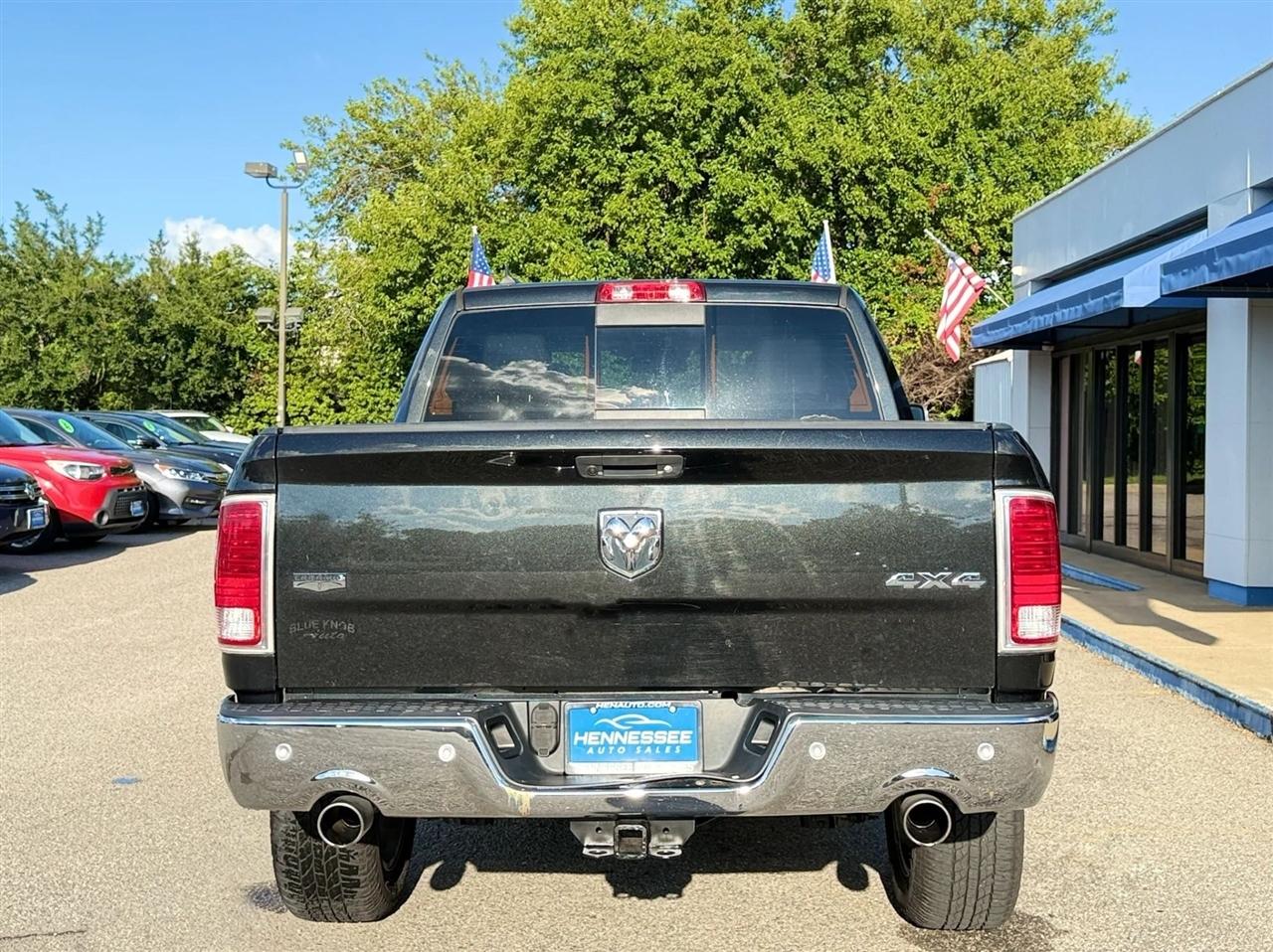 RAM 1500 Laramie 4x4 Crew Cab 5'7" Box 2017
