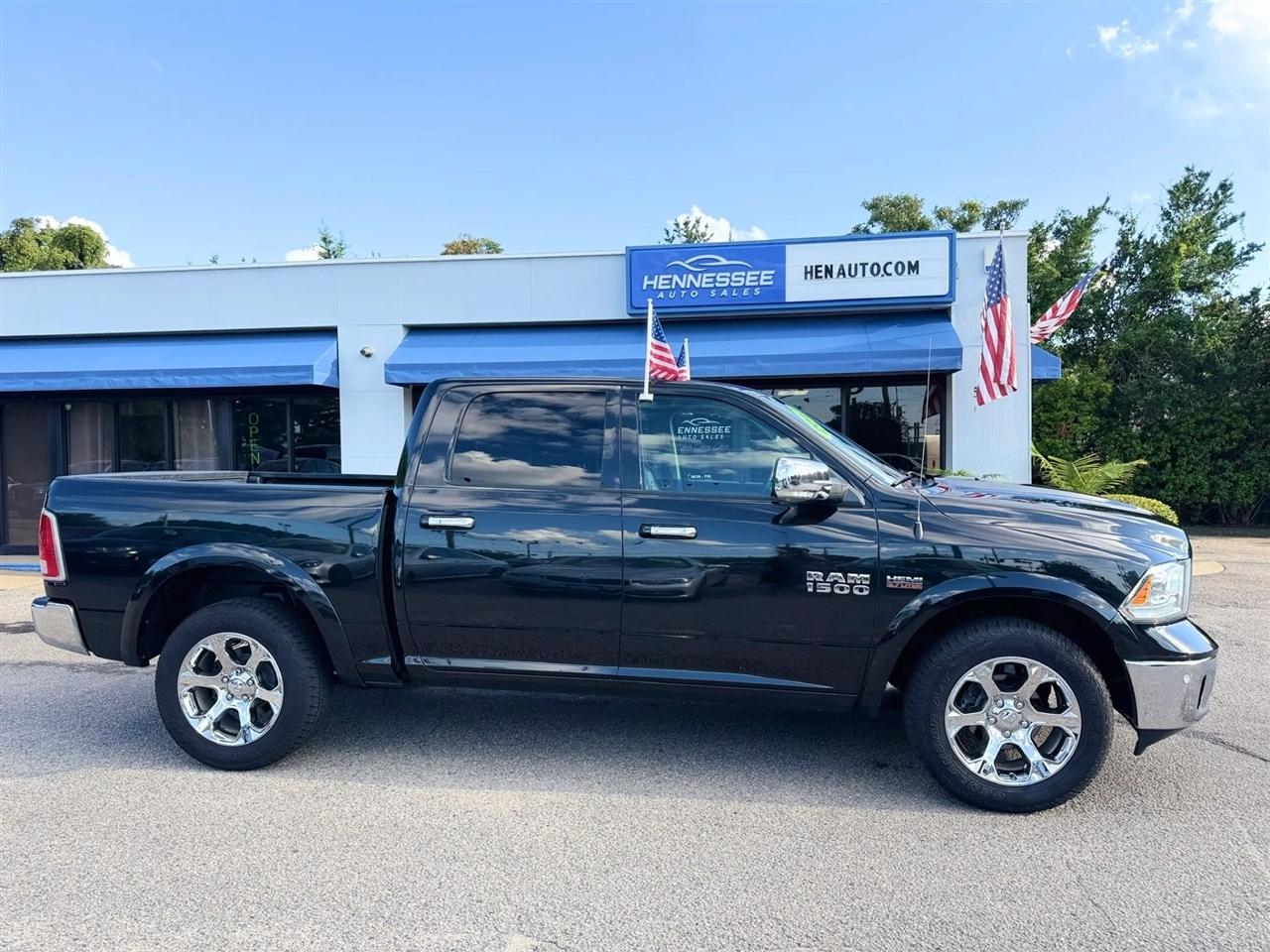 RAM 1500 Laramie 4x4 Crew Cab 5'7" Box 2017