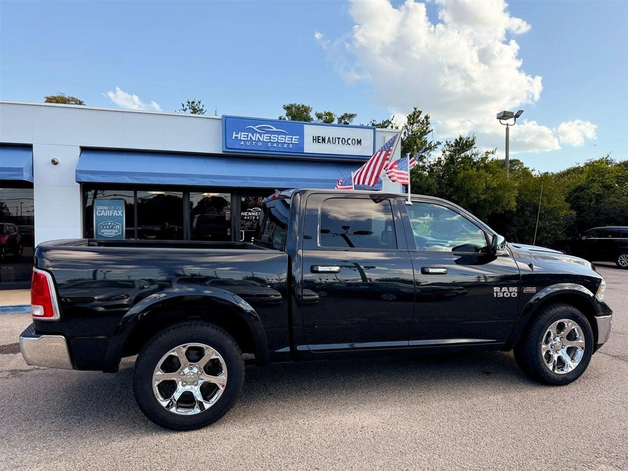 RAM 1500 Laramie 4x4 Crew Cab 5'7" Box 2017