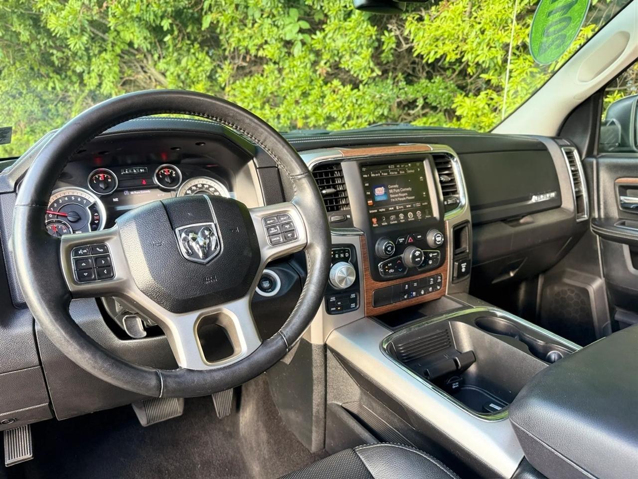 RAM 1500 Laramie 4x4 Crew Cab 5'7" Box 2017