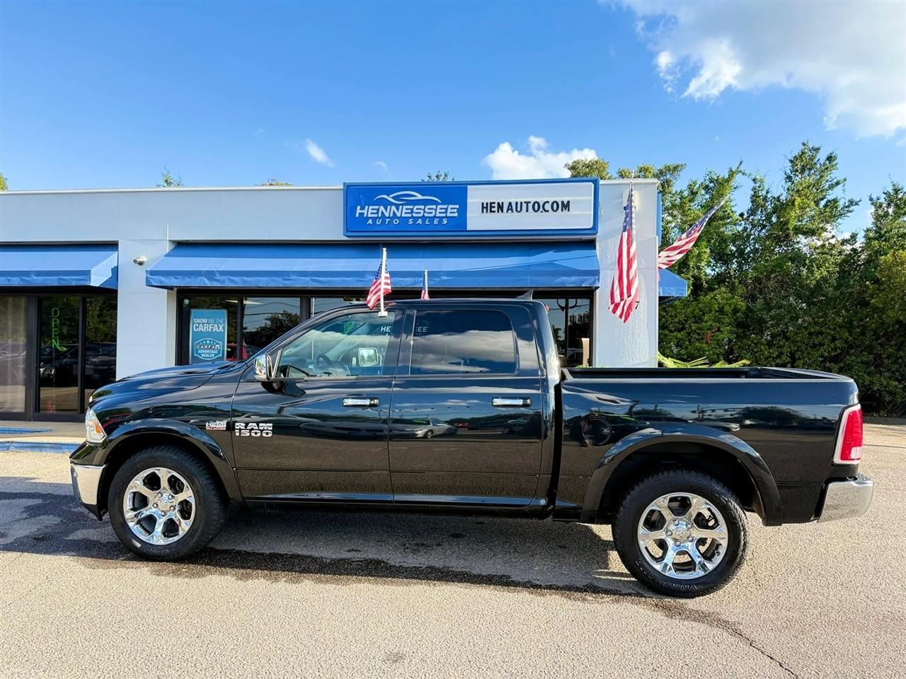 RAM 1500 Laramie 4x4 Crew Cab 5'7" Box 2017