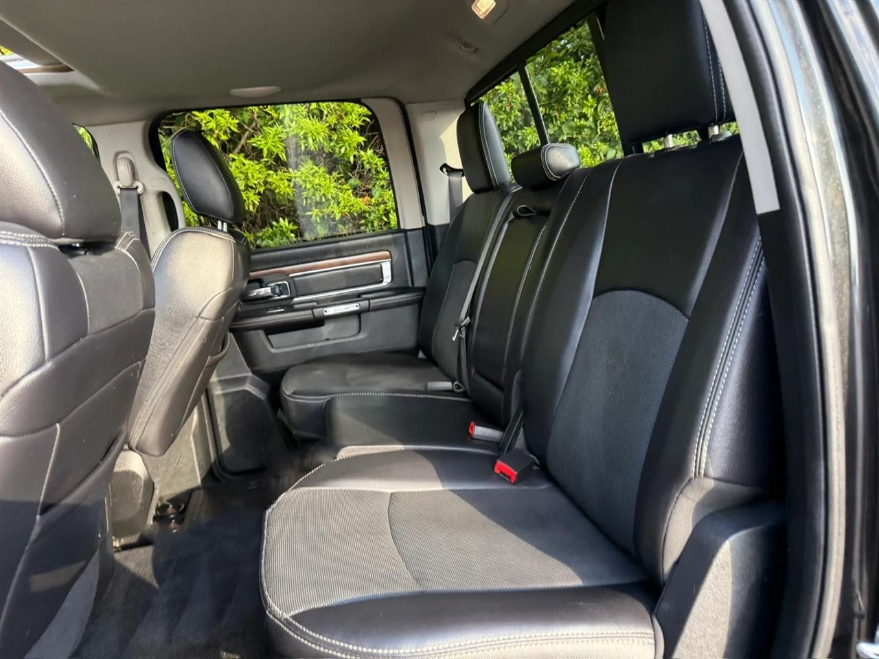 RAM 1500 Laramie 4x4 Crew Cab 5'7" Box 2017