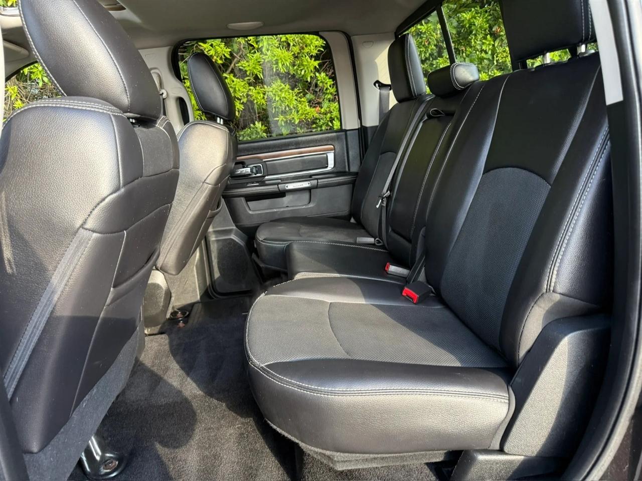 RAM 1500 Laramie 4x4 Crew Cab 5'7" Box 2017