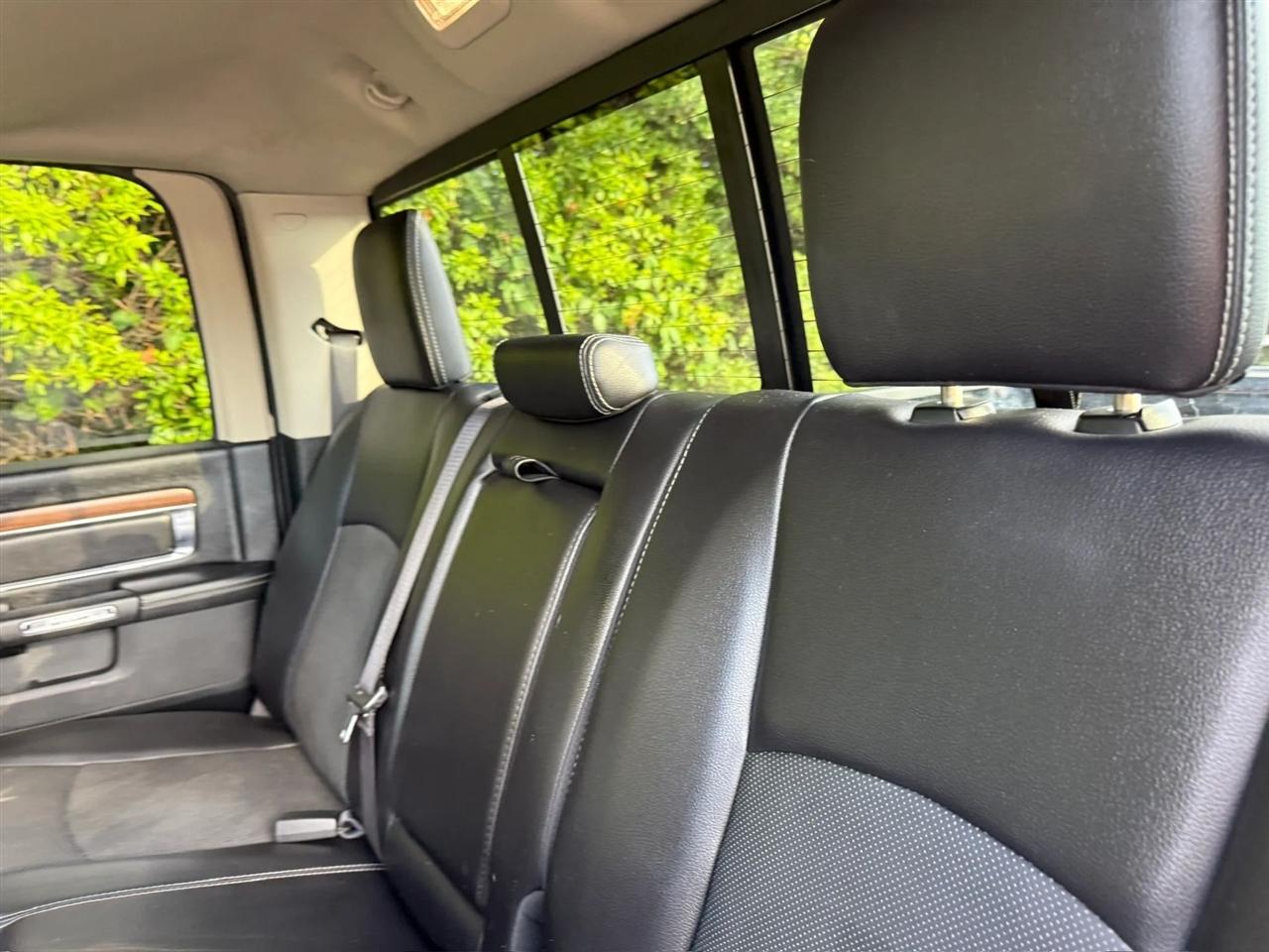 RAM 1500 Laramie 4x4 Crew Cab 5'7" Box 2017