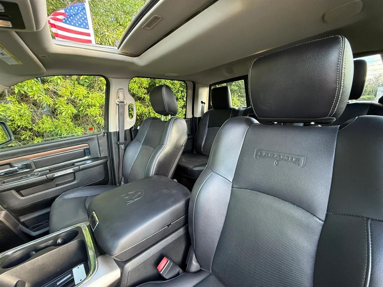 RAM 1500 Laramie 4x4 Crew Cab 5'7" Box 2017