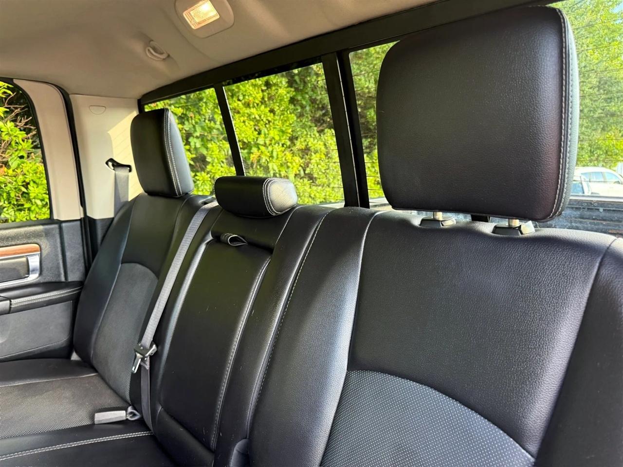 RAM 1500 Laramie 4x4 Crew Cab 5'7" Box 2017