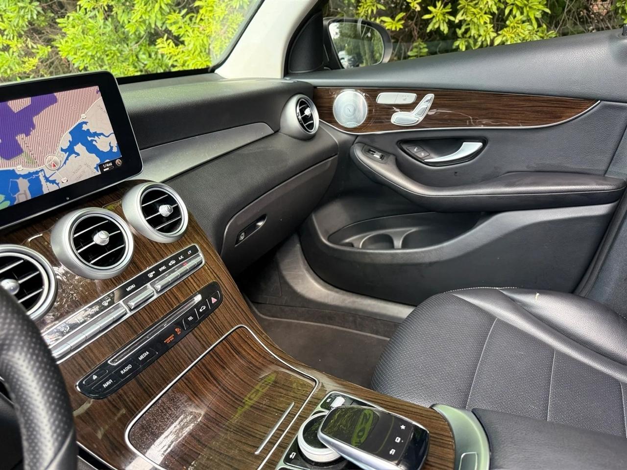 Mercedes-Benz GLC 4MATIC 4dr GLC 300 2016