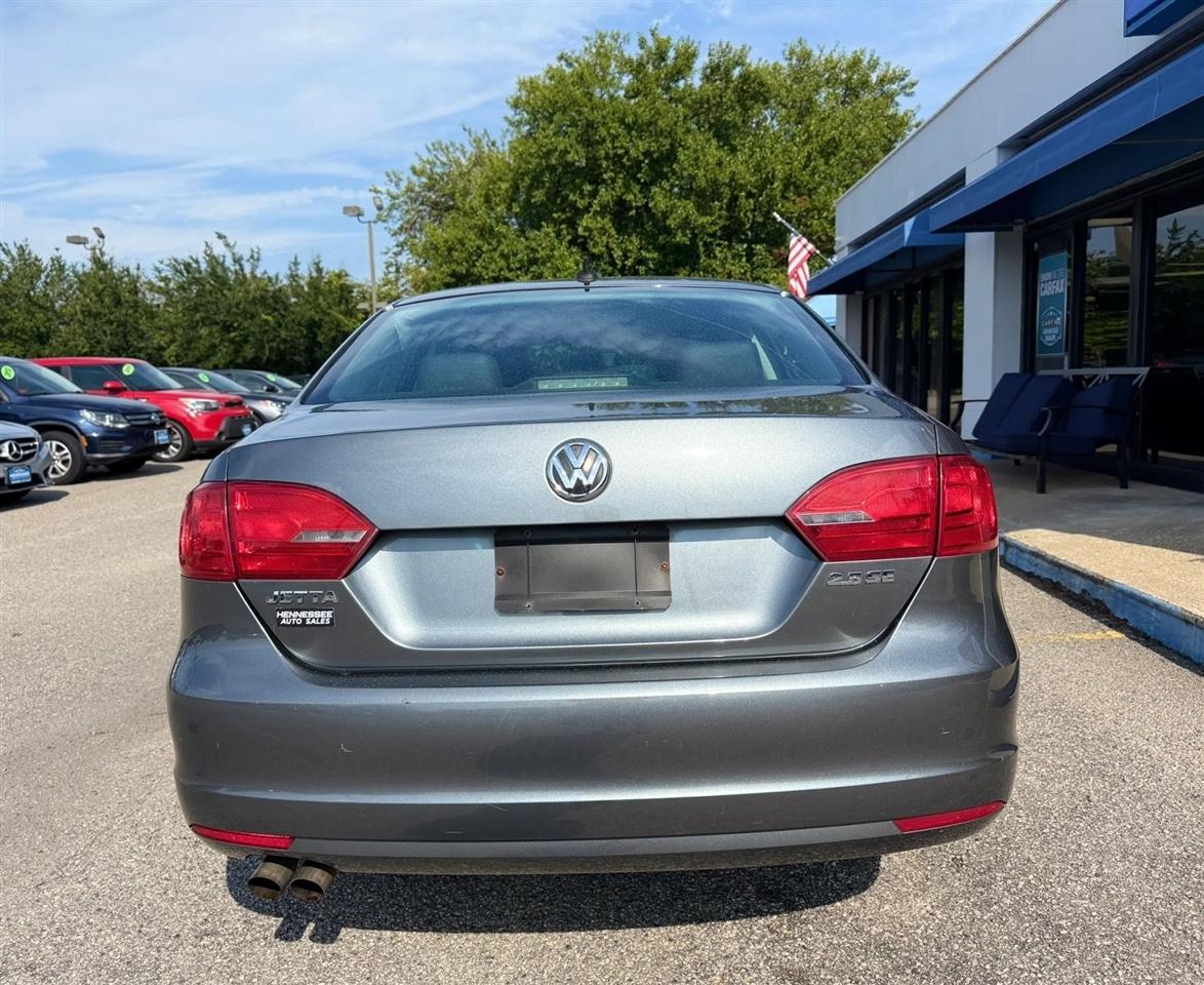 Volkswagen Jetta Sedan 4dr Manual SE PZEV 2012