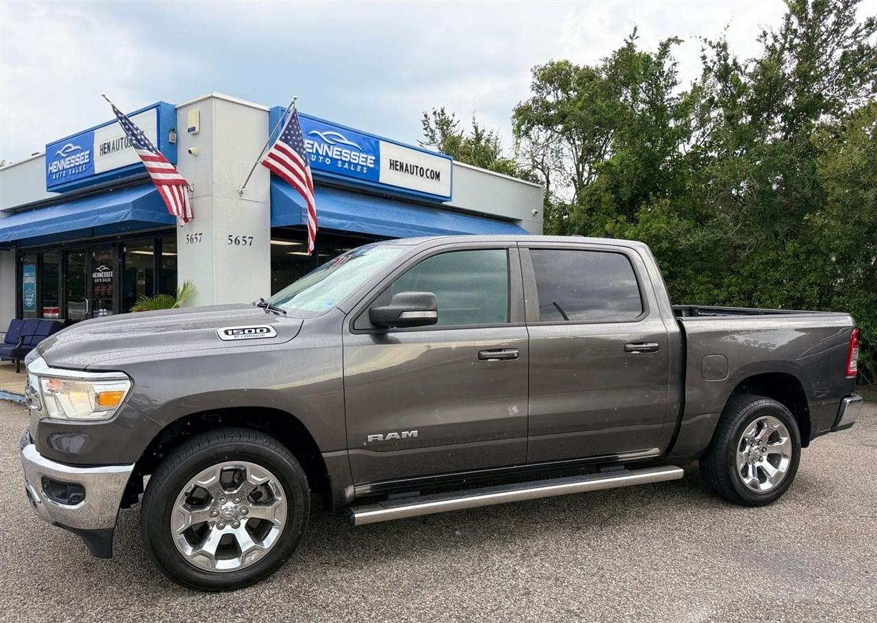 RAM 1500 Big Horn 4x4 Crew Cab 5'7" Box 2022