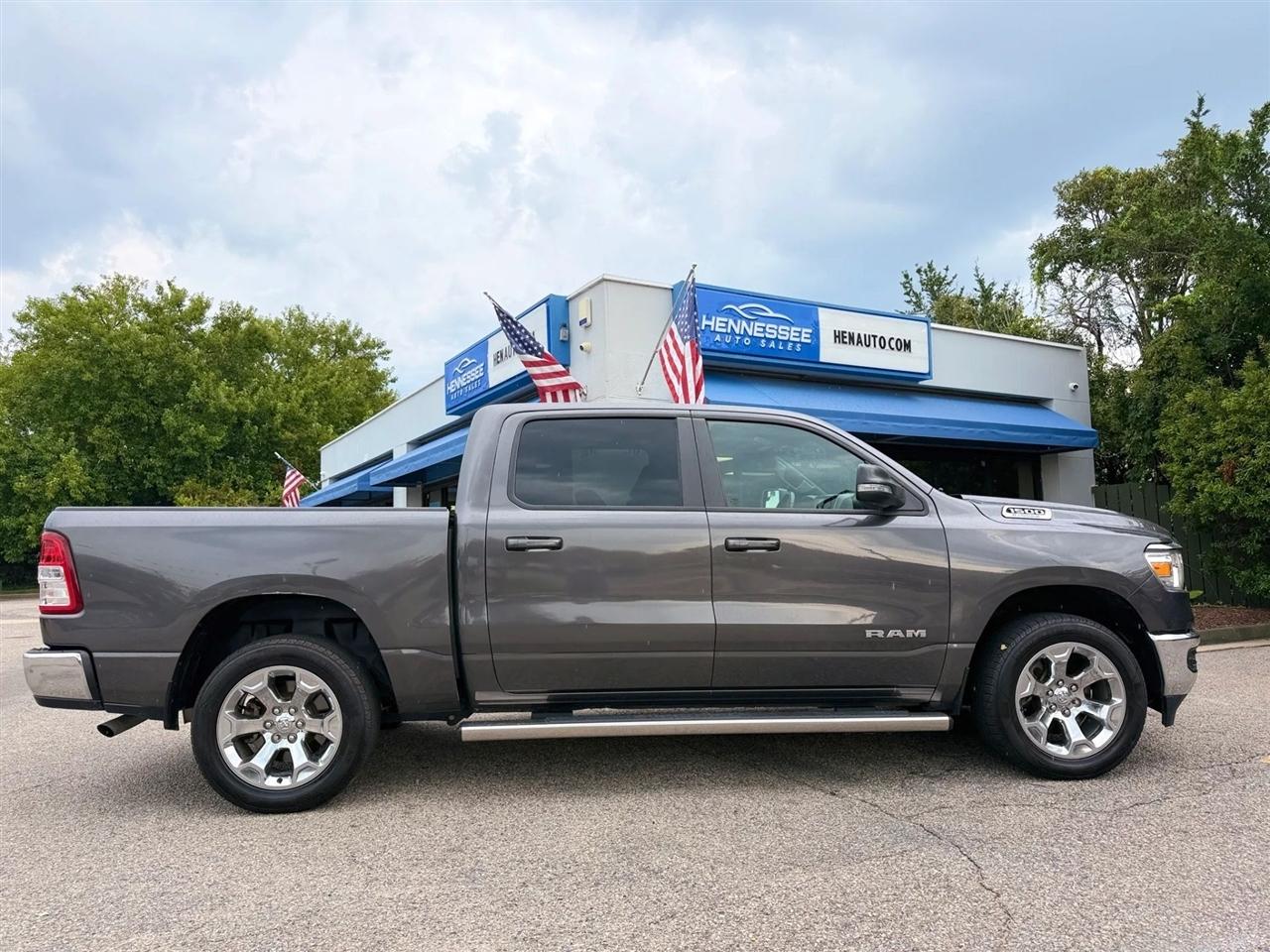 RAM 1500 Big Horn 4x4 Crew Cab 5'7" Box 2022