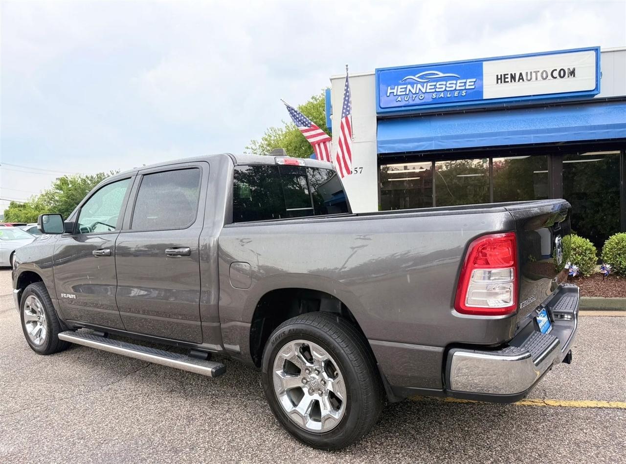 RAM 1500 Big Horn 4x4 Crew Cab 5'7" Box 2022