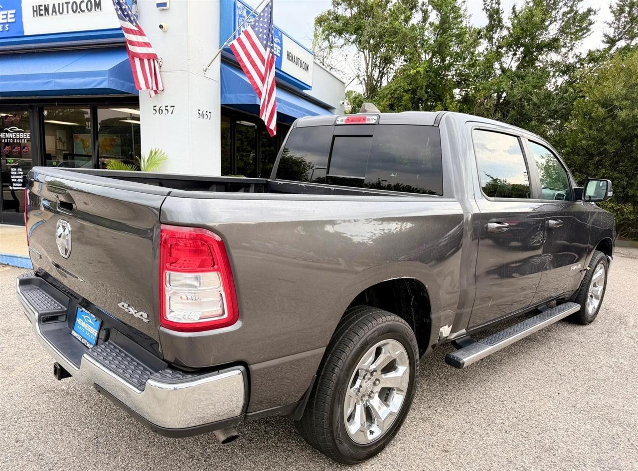 RAM 1500 Big Horn 4x4 Crew Cab 5'7" Box 2022
