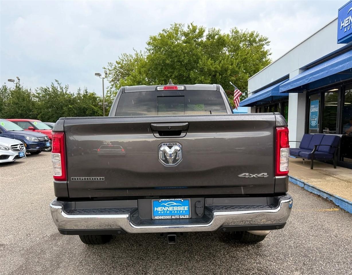 RAM 1500 Big Horn 4x4 Crew Cab 5'7" Box 2022