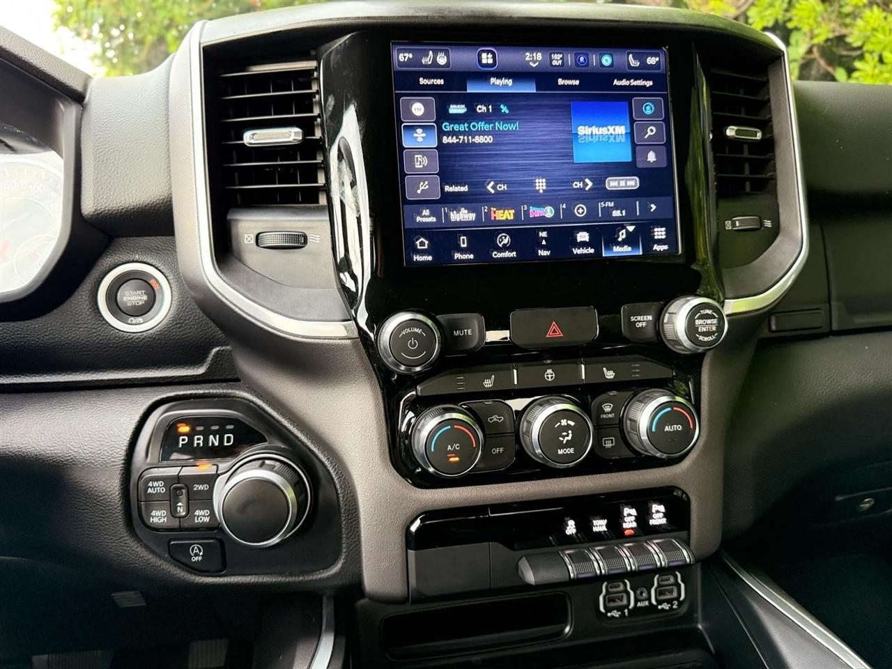 RAM 1500 Big Horn 4x4 Crew Cab 5'7" Box 2022