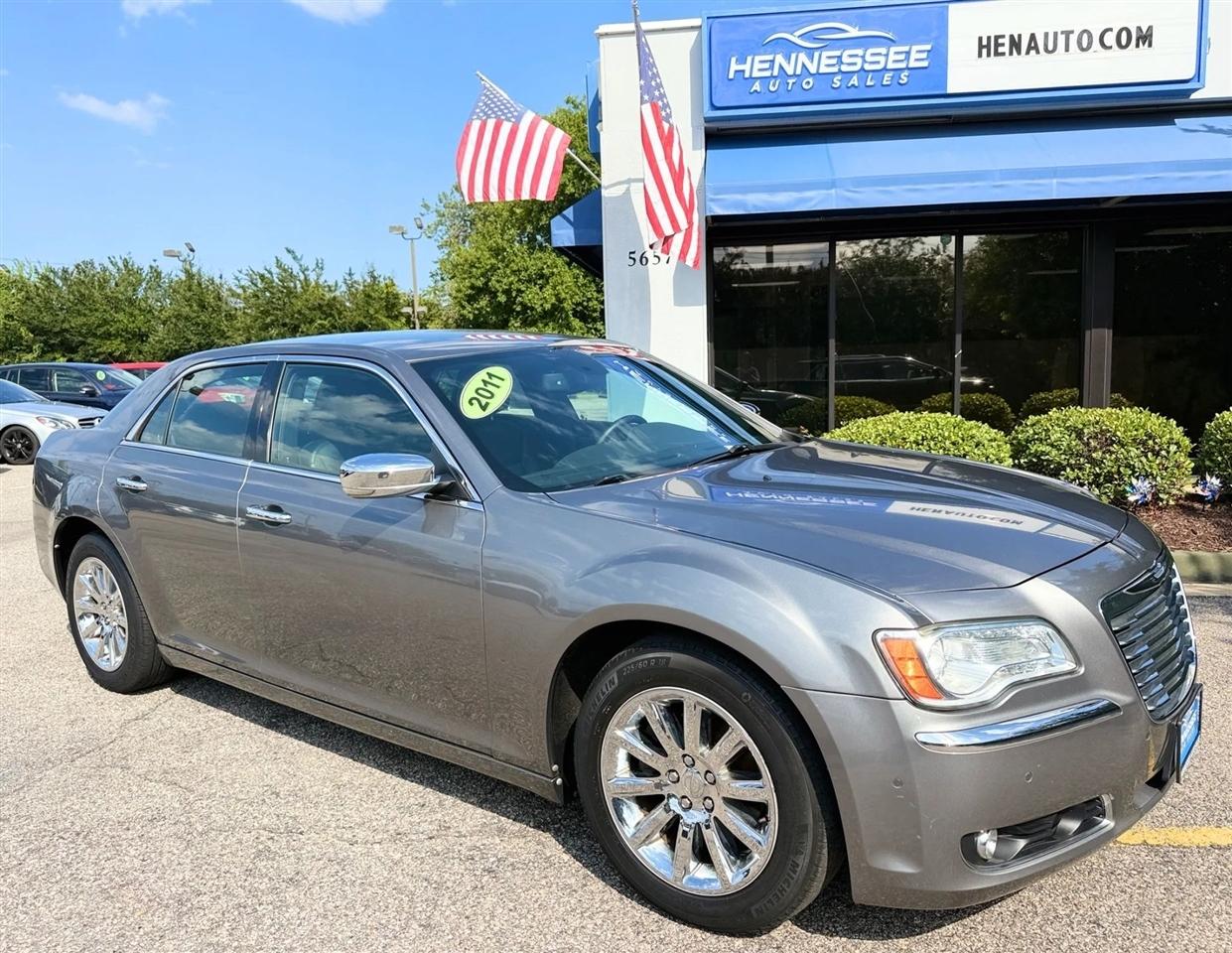2011 Chrysler 300 4dr Sdn Limited RWD