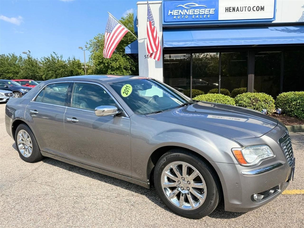 Chrysler 300 4dr Sdn Limited RWD 2011