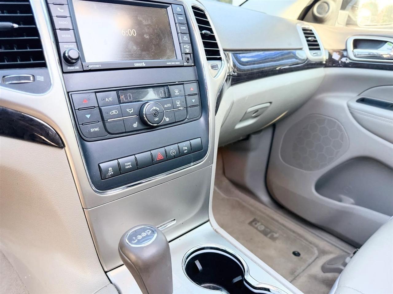 Jeep Grand Cherokee RWD 4dr Laredo 2013