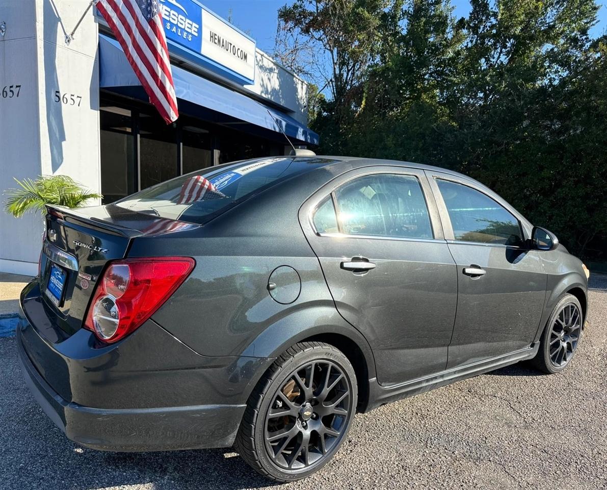 Chevrolet Sonic 4dr Sdn Auto LTZ 2015