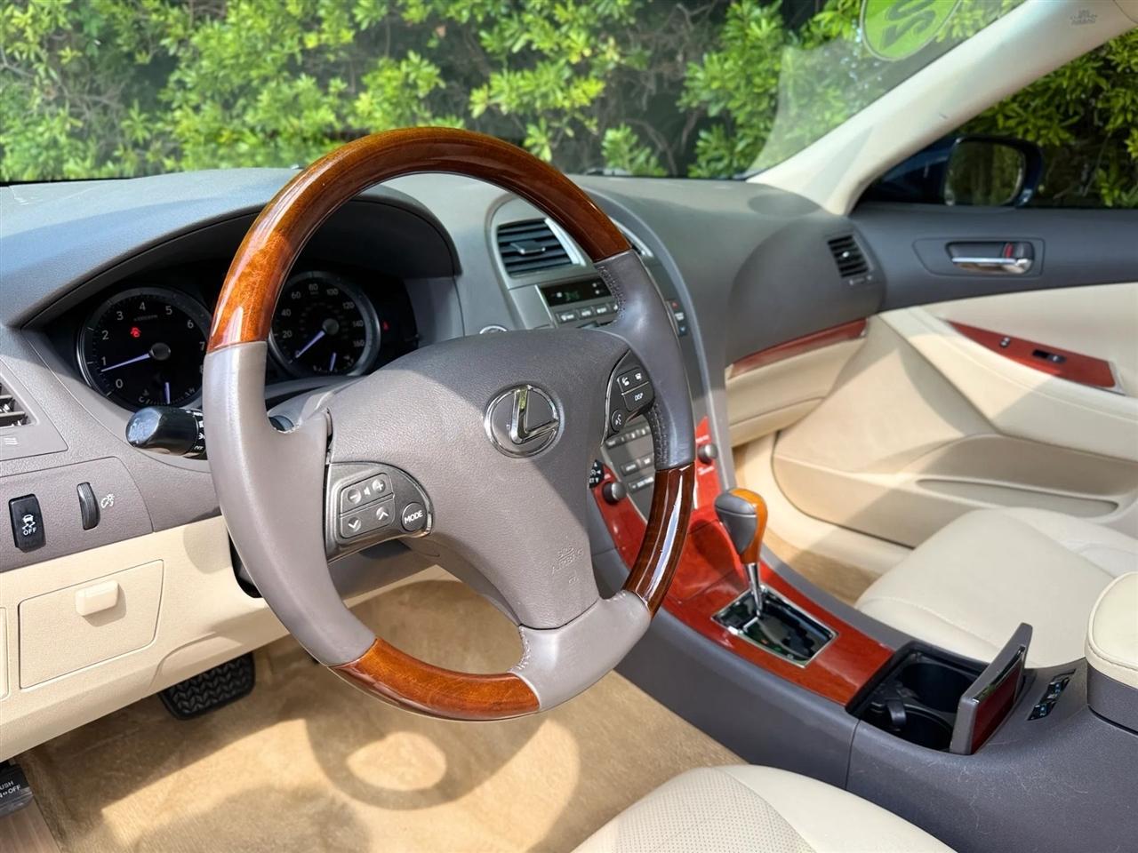 Lexus ES 350 4dr Sdn 2012