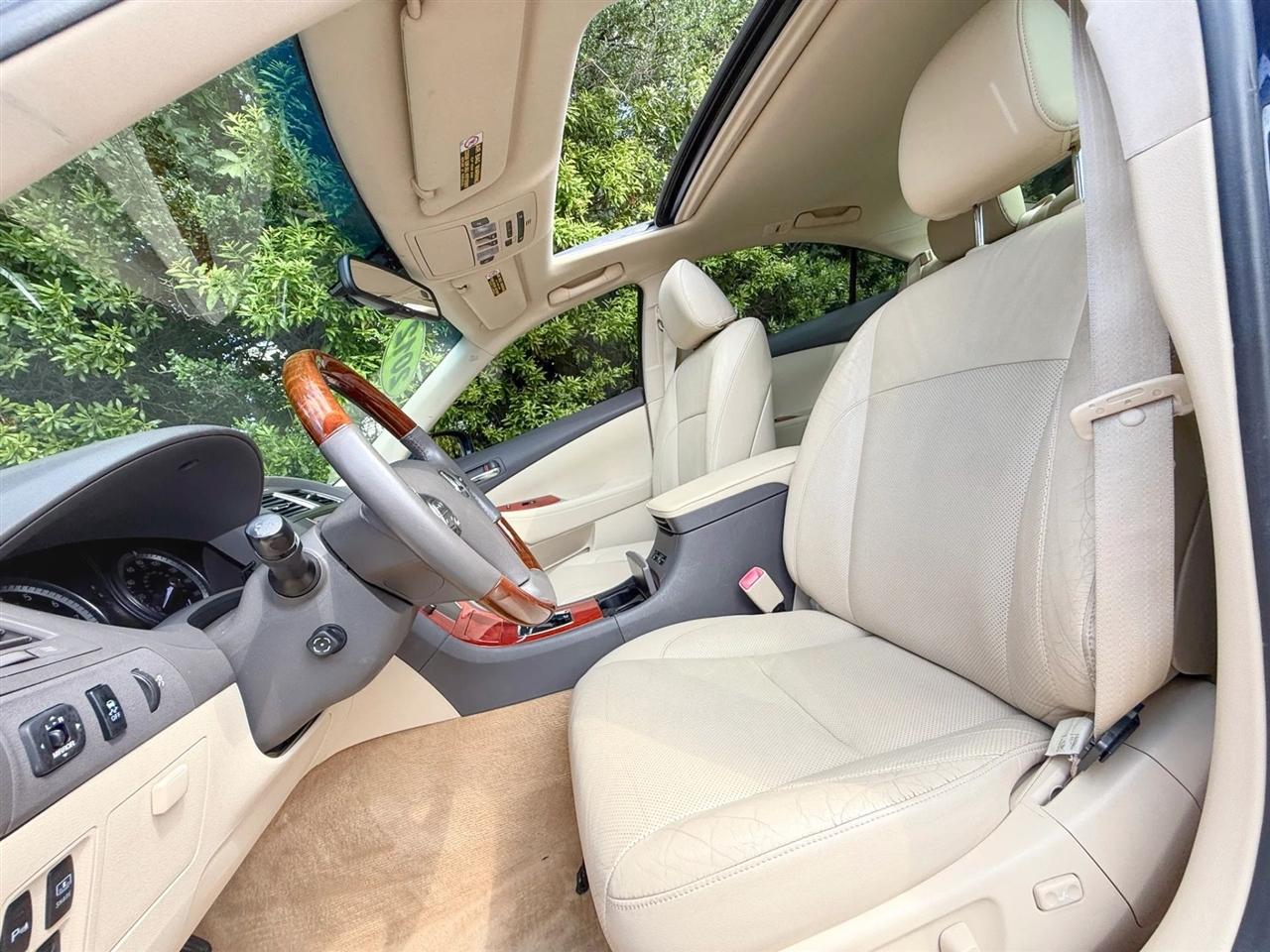 Lexus ES 350 4dr Sdn 2012