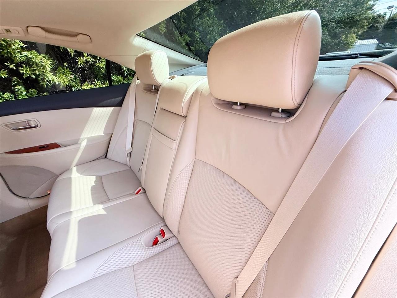 Lexus ES 350 4dr Sdn 2012
