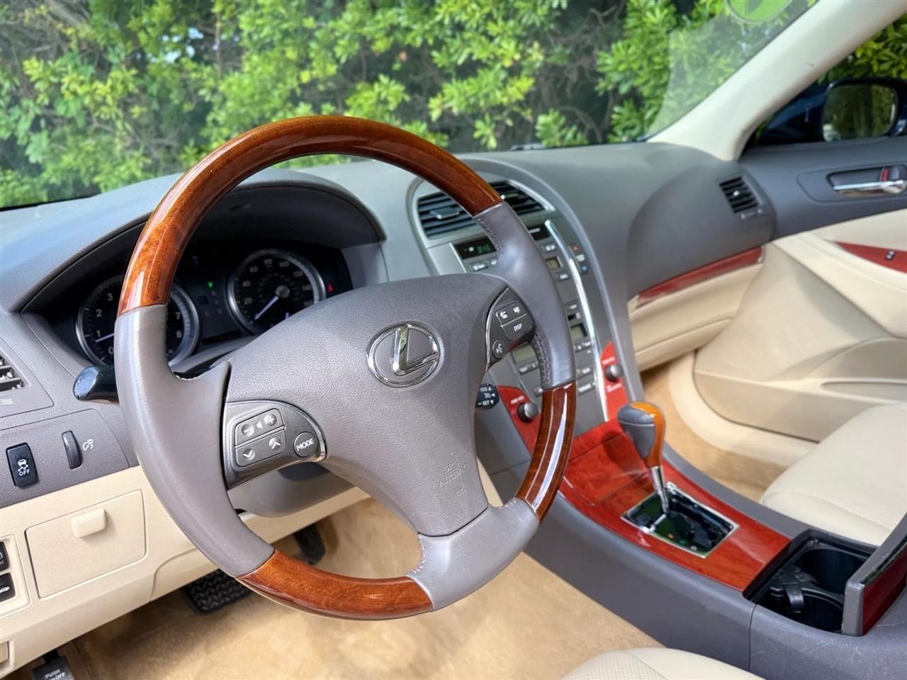 Lexus ES 350 4dr Sdn 2012