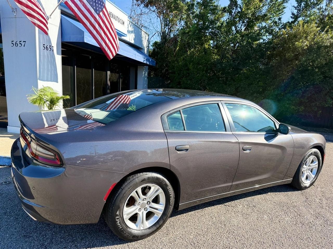 Dodge Charger SXT RWD 2020