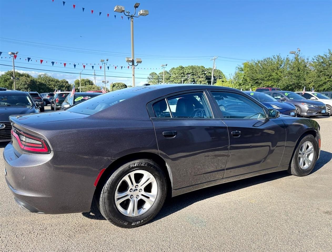 Dodge Charger SXT RWD 2020