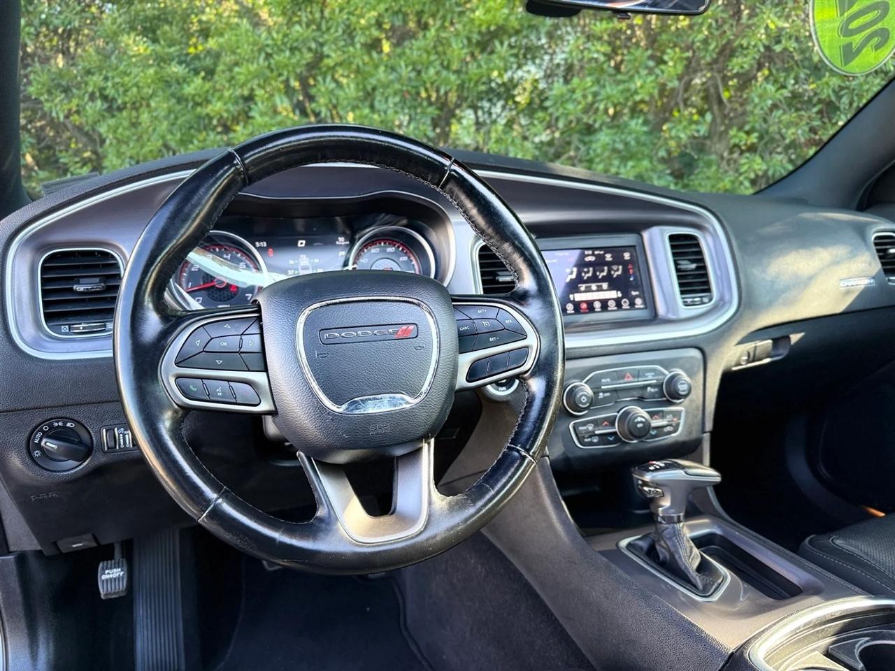 Dodge Charger SXT RWD 2020