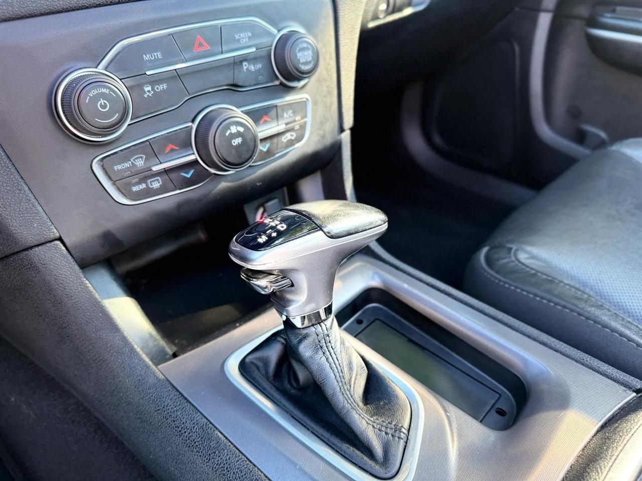 Dodge Charger SXT RWD 2020