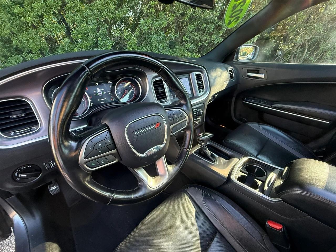 Dodge Charger SXT RWD 2020