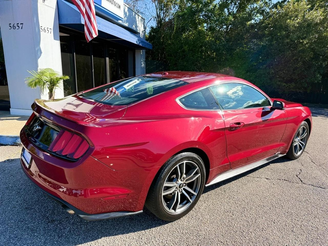 Ford Mustang 2dr Fastback EcoBoost 2015