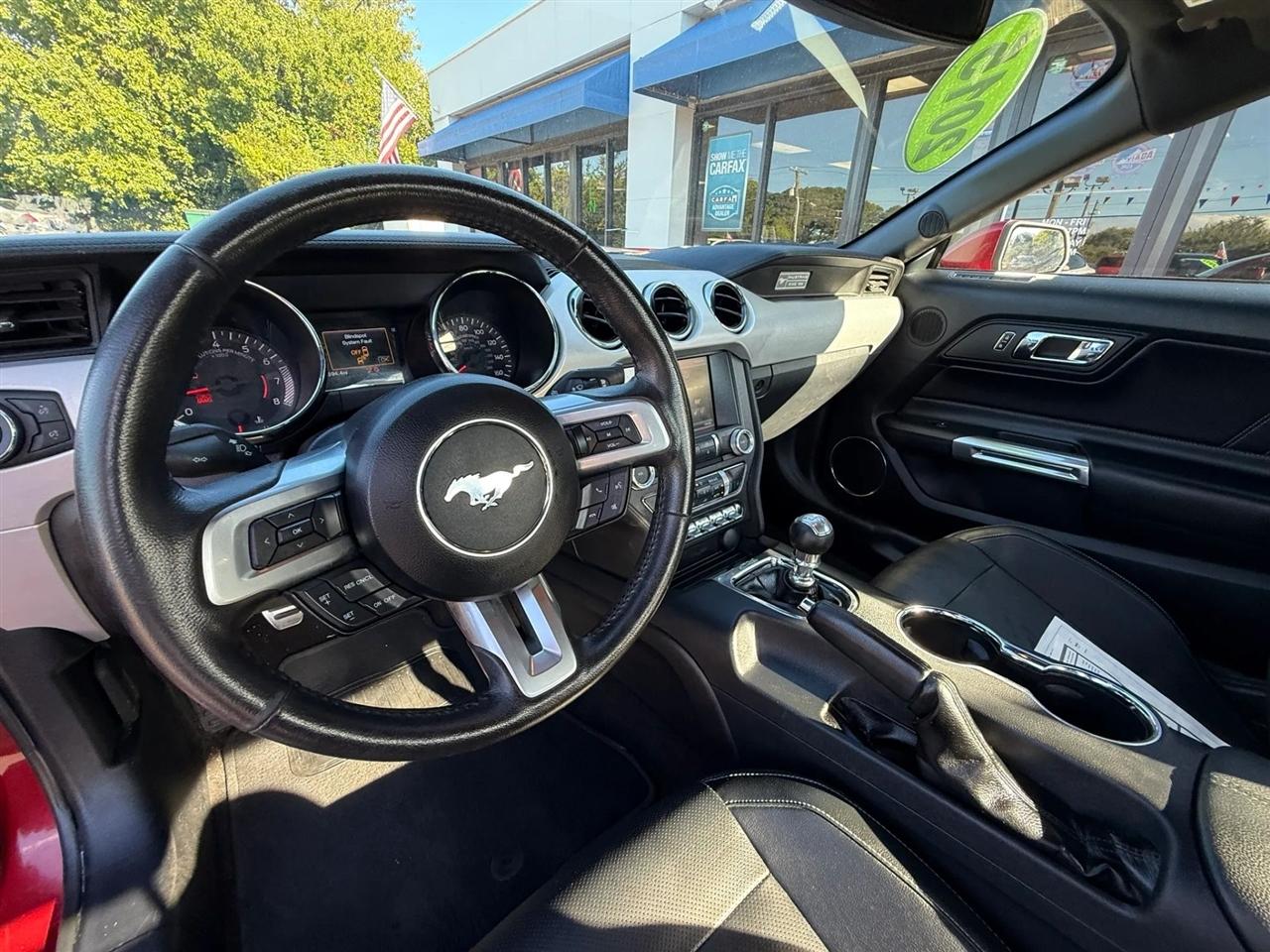 Ford Mustang 2dr Fastback EcoBoost 2015