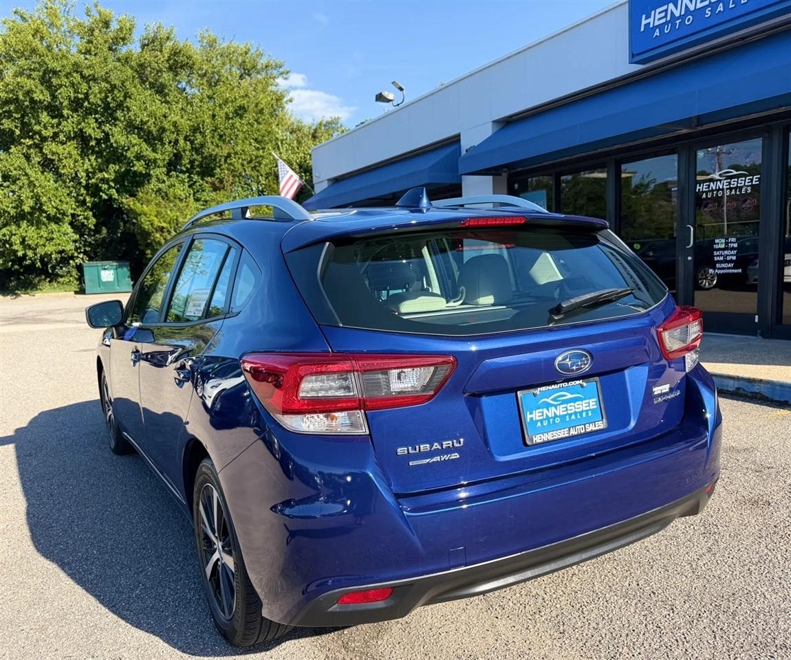 Subaru Impreza Premium 5-door CVT 2022