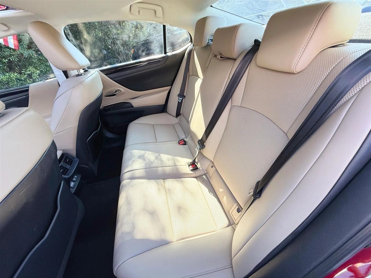 Lexus ES ES 350 FWD 2019