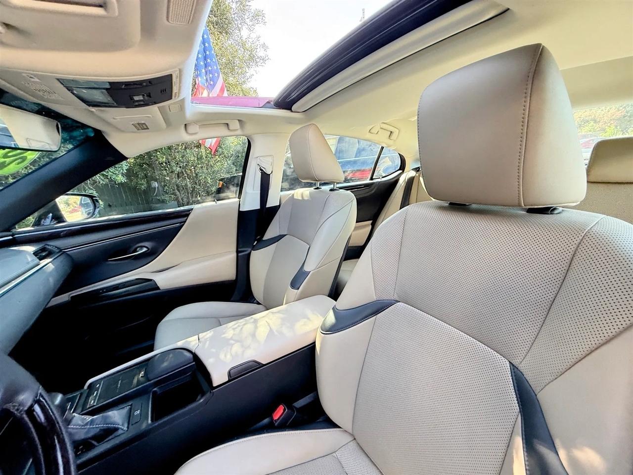 Lexus ES ES 350 FWD 2019