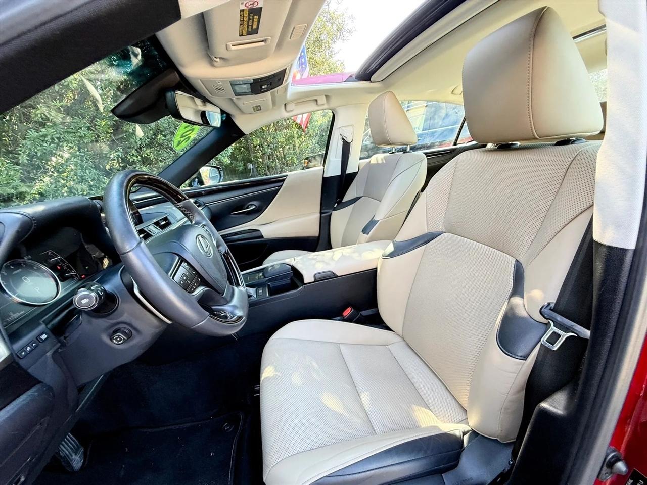 Lexus ES ES 350 FWD 2019