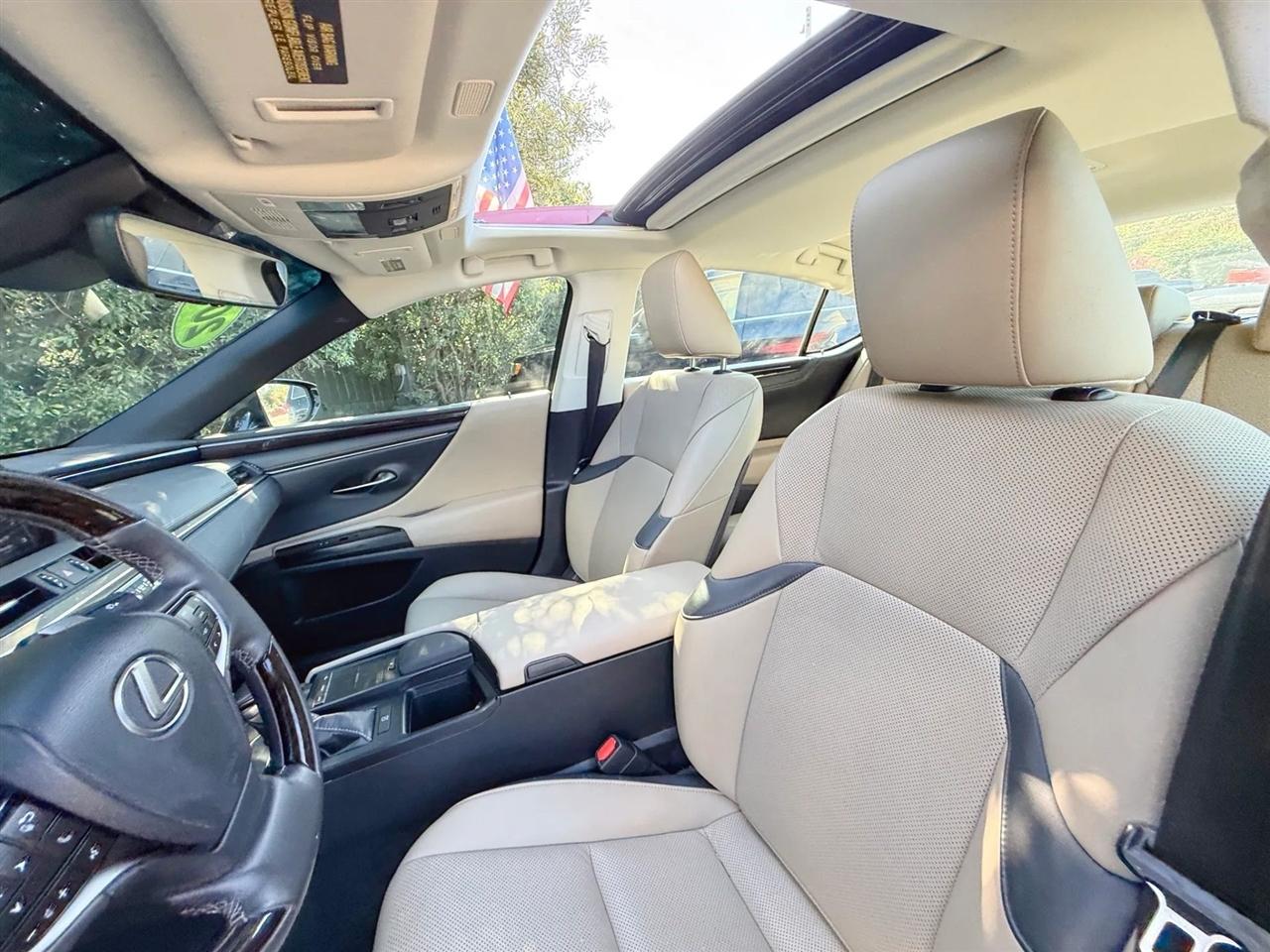 Lexus ES ES 350 FWD 2019