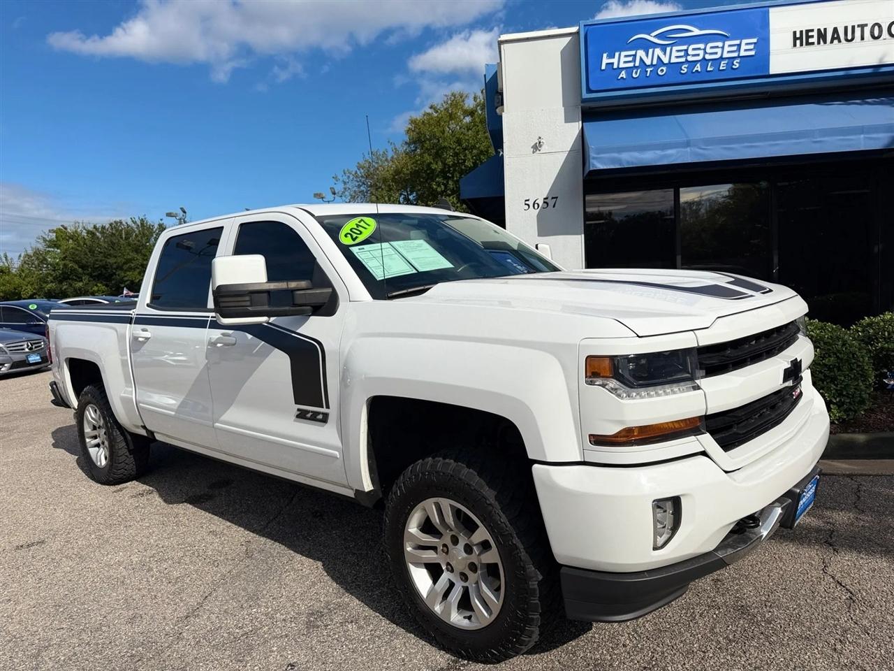 2017 Chevrolet Silverado 1500 4WD Crew Cab 143.5" LT w/2LT