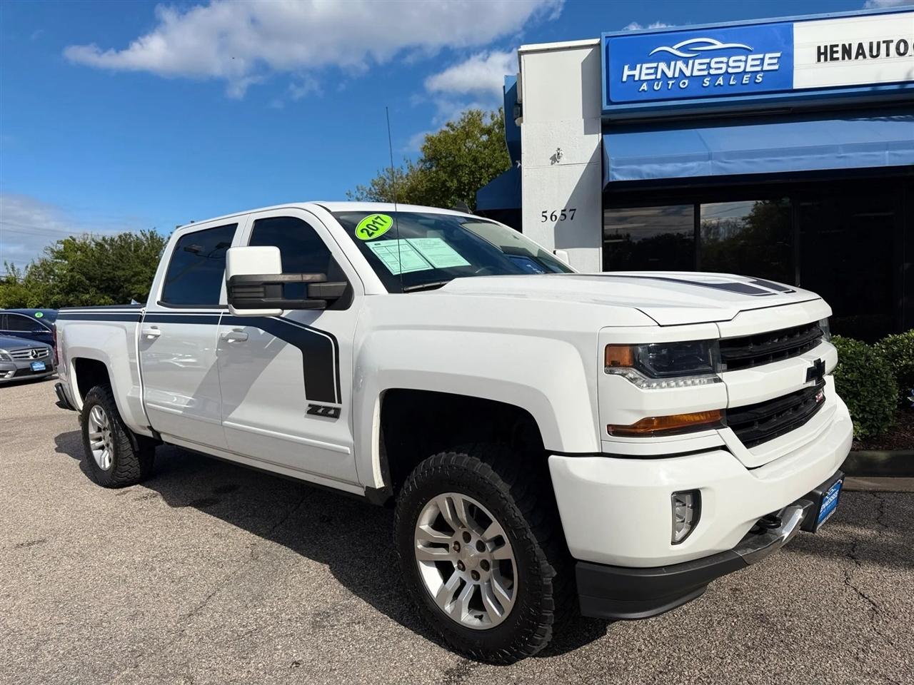 Chevrolet Silverado 1500 4WD Crew Cab 143.5" LT w/2LT 2017