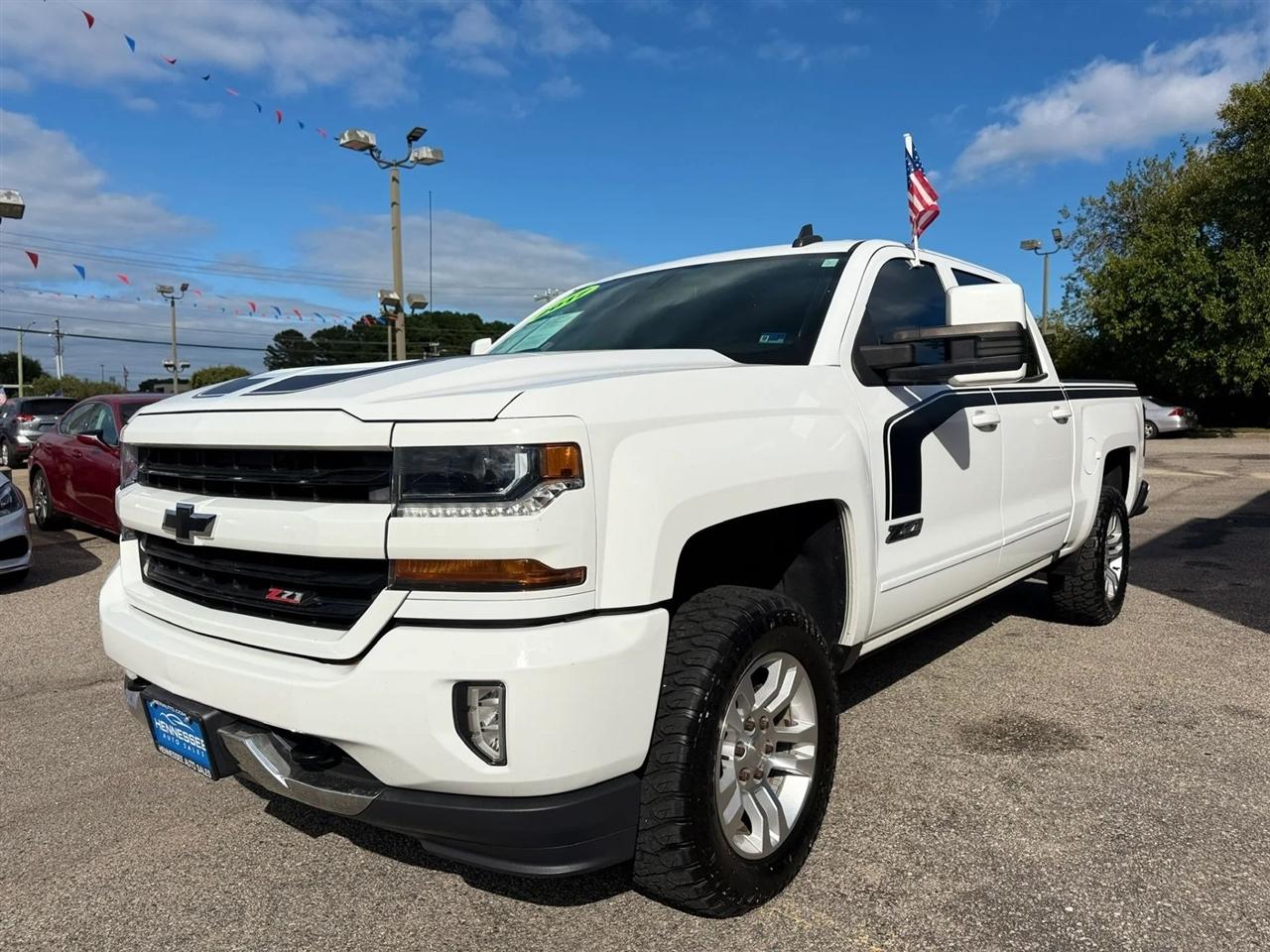 Chevrolet Silverado 1500 4WD Crew Cab 143.5" LT w/2LT 2017