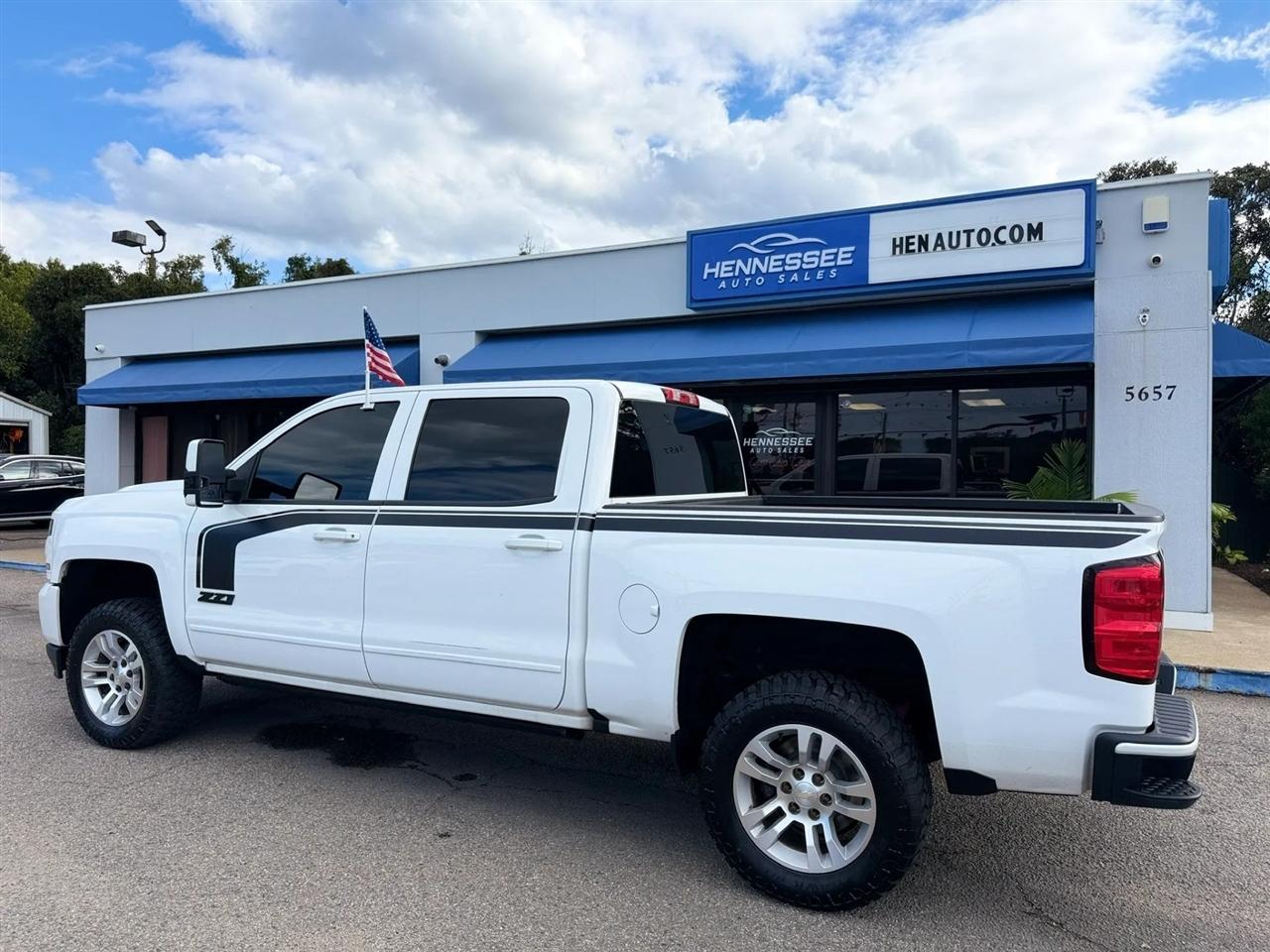 Chevrolet Silverado 1500 4WD Crew Cab 143.5" LT w/2LT 2017