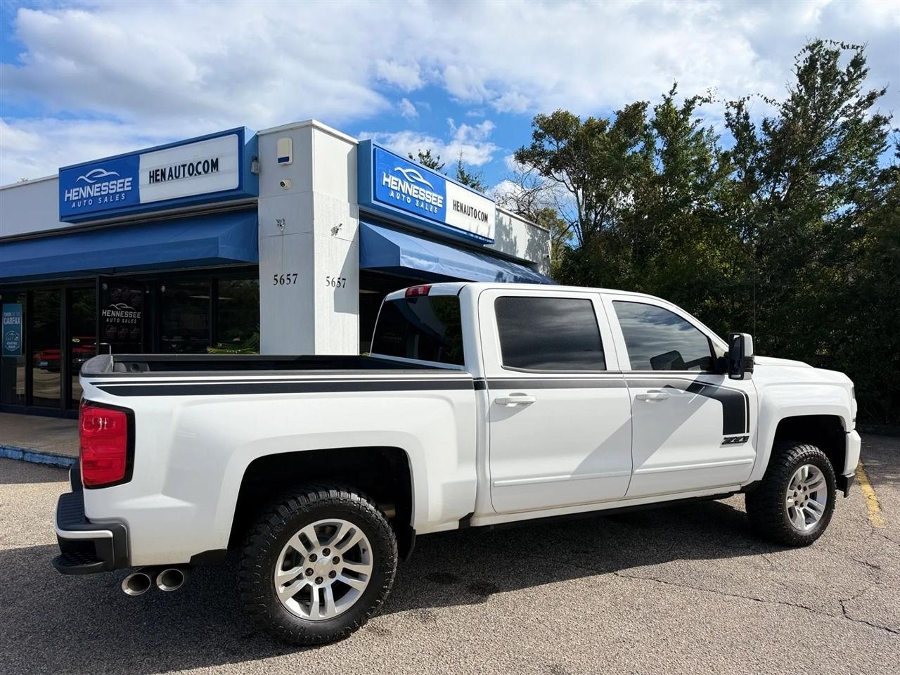 Chevrolet Silverado 1500 4WD Crew Cab 143.5" LT w/2LT 2017