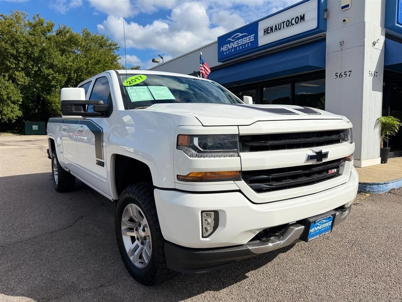 Chevrolet Silverado 1500 4WD Crew Cab 143.5" LT w/2LT 2017
