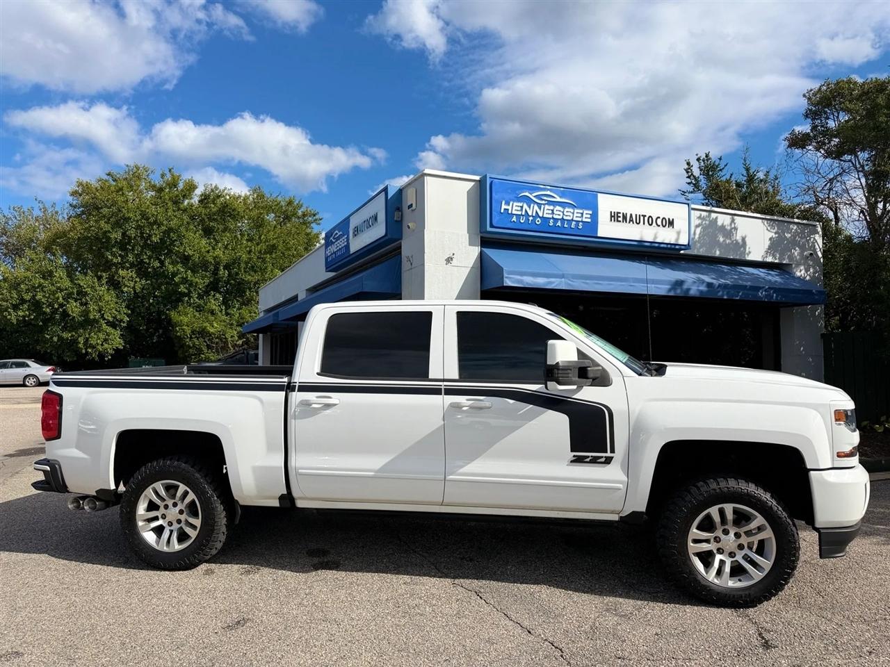 Chevrolet Silverado 1500 4WD Crew Cab 143.5" LT w/2LT 2017