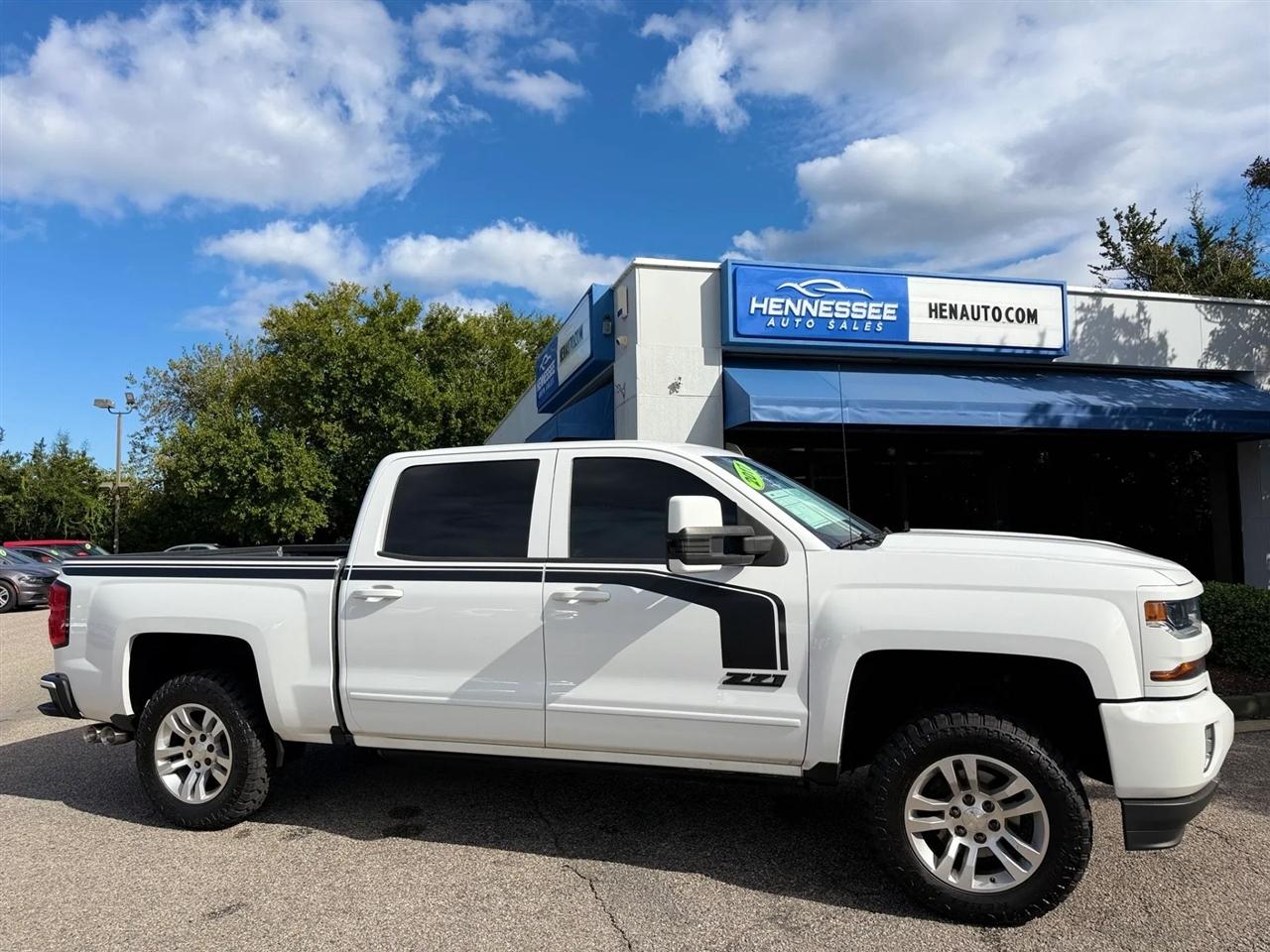 Chevrolet Silverado 1500 4WD Crew Cab 143.5" LT w/2LT 2017