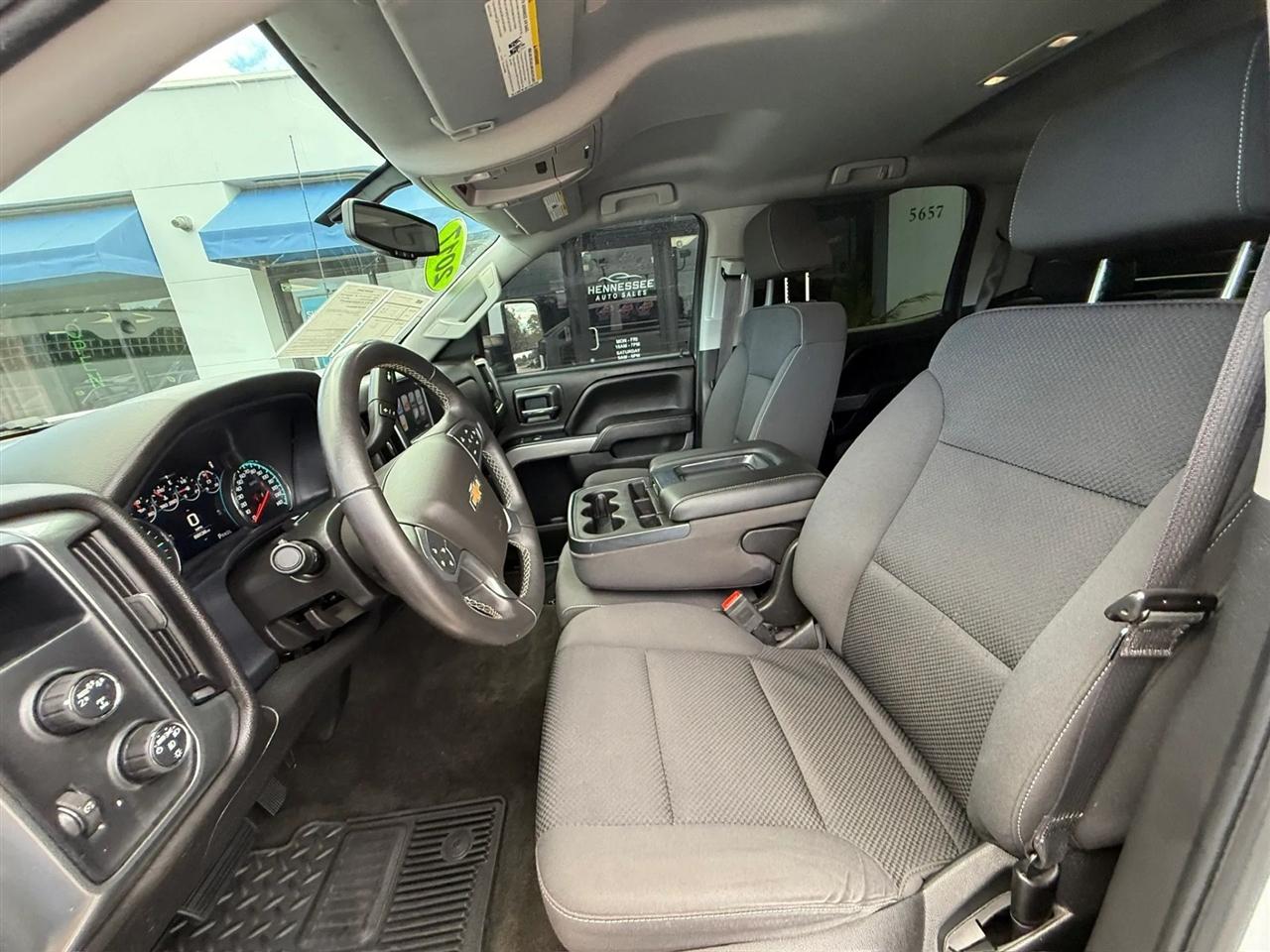 Chevrolet Silverado 1500 4WD Crew Cab 143.5" LT w/2LT 2017