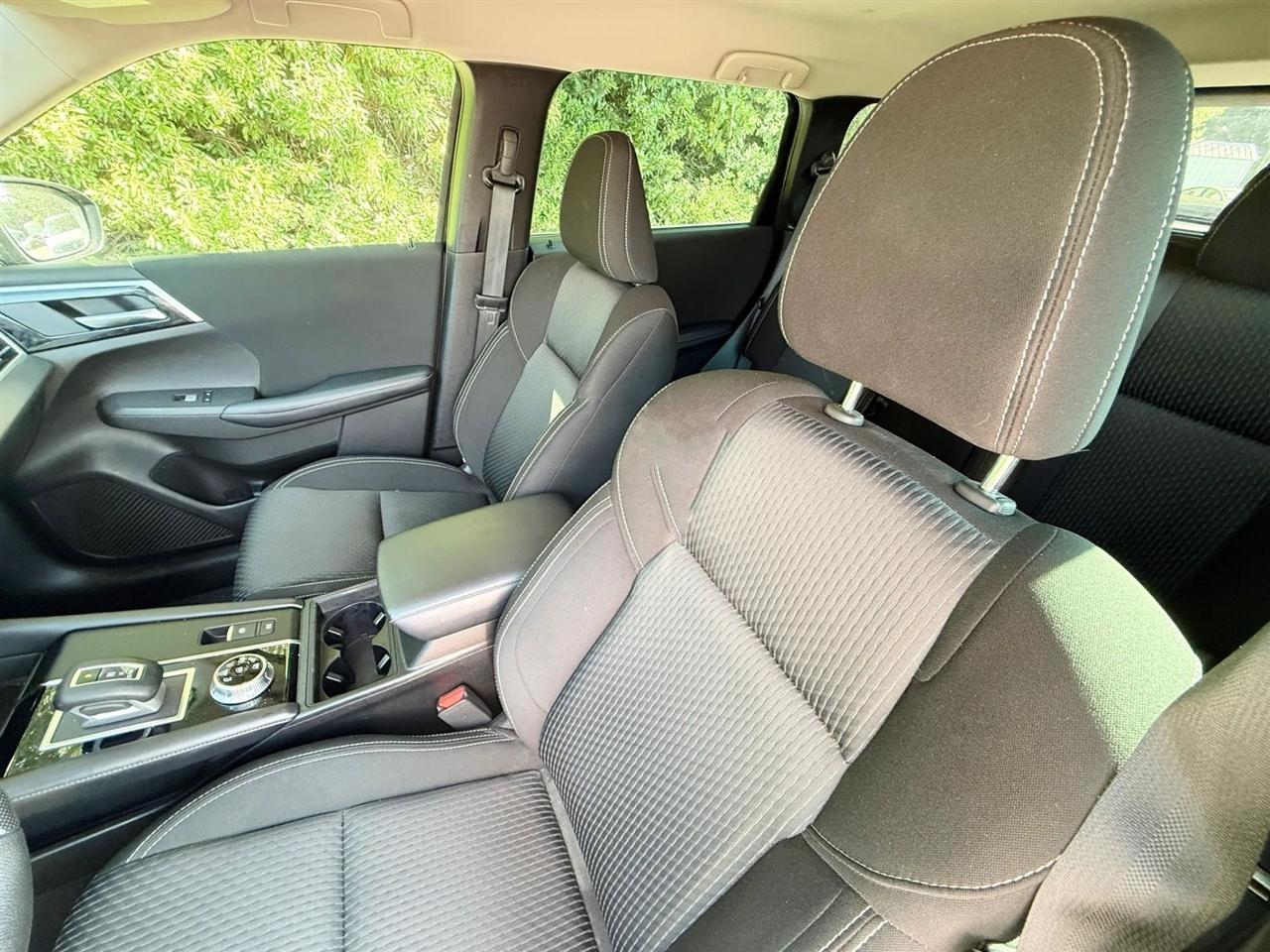 Mitsubishi Outlander ES S-AWC 2023